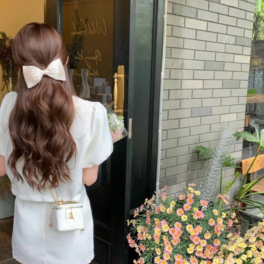 山林中头一个女人